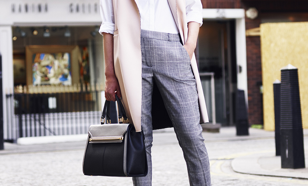 how-to-dress-at-30-womens-fashion-thirty-bags-trousers