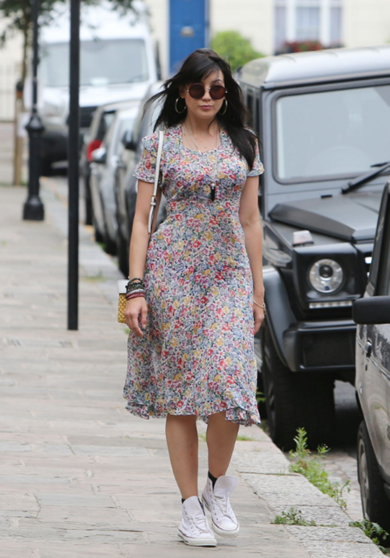 Daisy Lowe Casual day outfit Credit-celebmafia