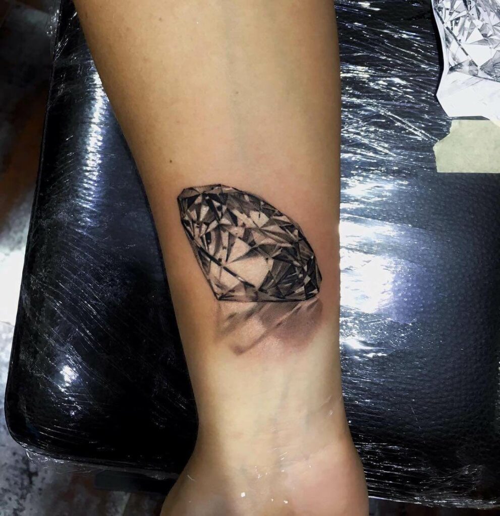 Stylish Black Diamond Tattoo on Hand Designs