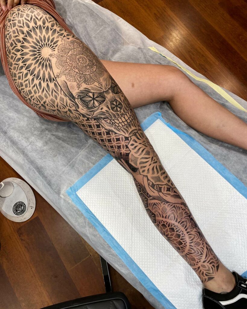 Royal Heritage Tattoo  Piercing on Twitter delicate feminine leg piece  created by manufarrarons losangeles tattoo tattoos polynesian tribal  httpstcocdBE9c3Uqw  Twitter