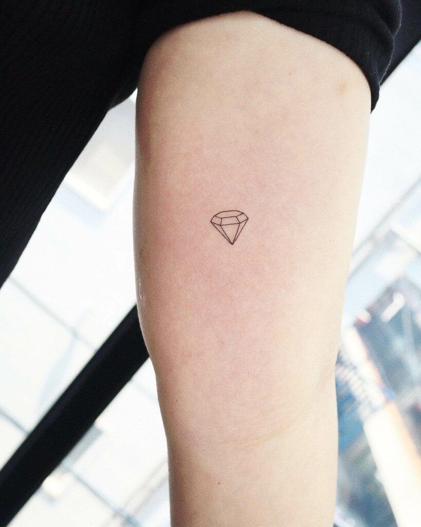 Left Bicep Tiny Stencil Art Diamond Tattoo Designs