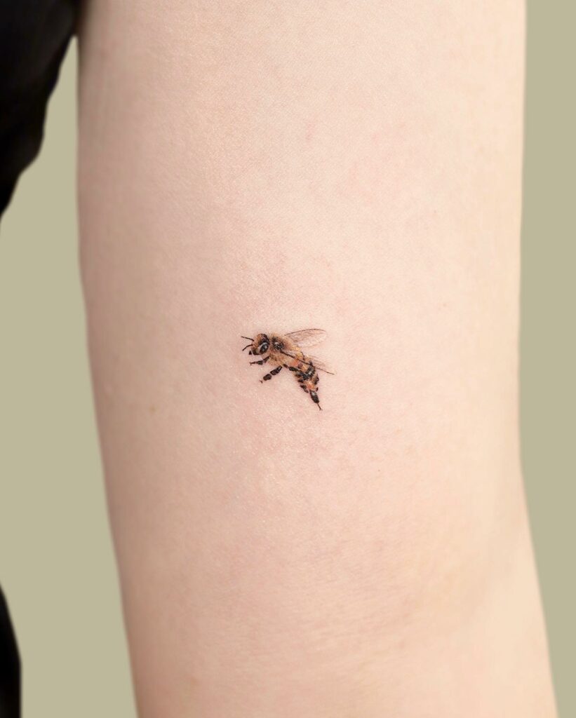 Tattoo uploaded by Lucy.Bartosh • #bee #bumblebee #hand #cute #animal  #shade #shadow • Tattoodo