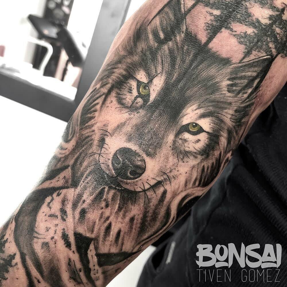 Details more than 76 wolf and eagle tattoo designs best  thtantai2