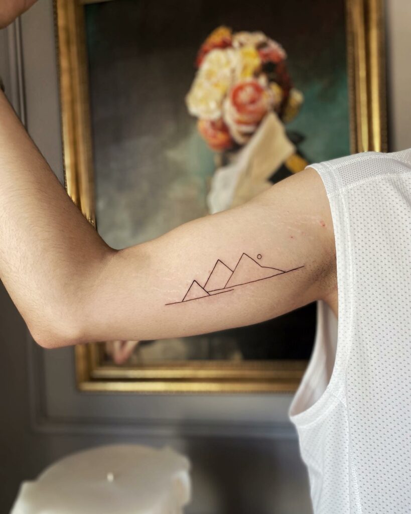 Share more than 146 mountain tattoo sketch super hot - in.eteachers