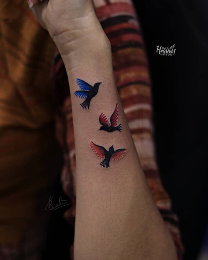 20 Beautiful Small Tattoo Ideas for Women and Girls