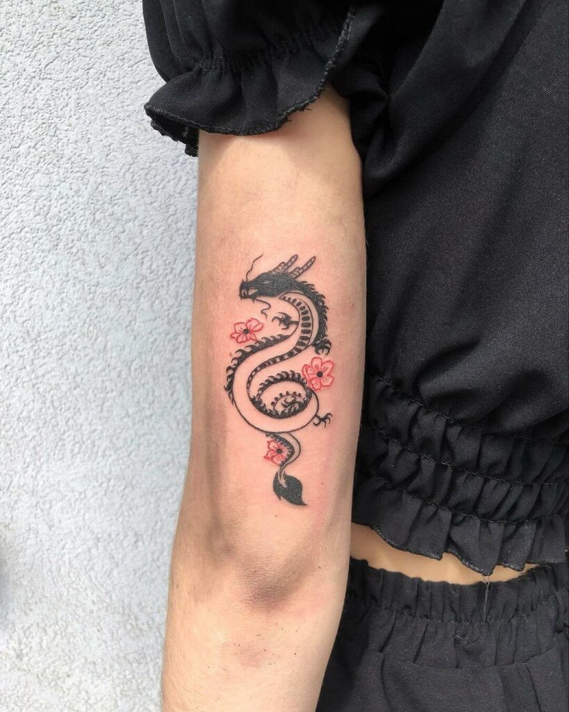 Dragon Tattoo on Arm Fine Lines  Dragon tattoo Dragon tattoo arm Chinese  dragon tattoos