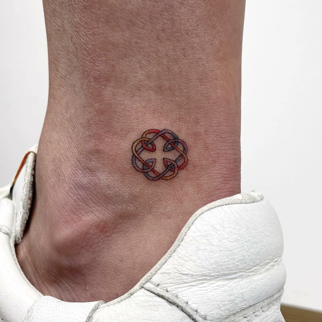 irish celtic knotwork tattoo on foot  irish celtic knotwork  Flickr