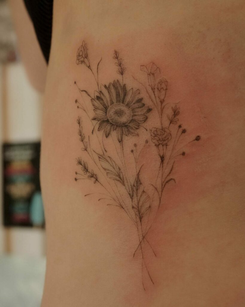 Mymy Tattoo op Twitter What about a small dainty tattoo    sunflower sunflowertattoo flowers flowertattoo  flowerlytattoos daintytattoo tinytattoo smalltattoo smalltattoos  daintytattoos tinytattoos tinytatts 