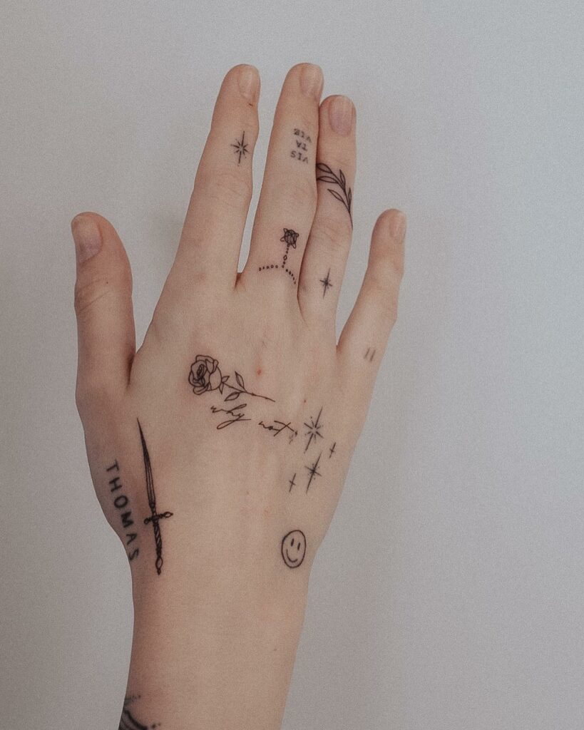 20+ Aged Fine Line Tattoos That Will Blow Your Mind