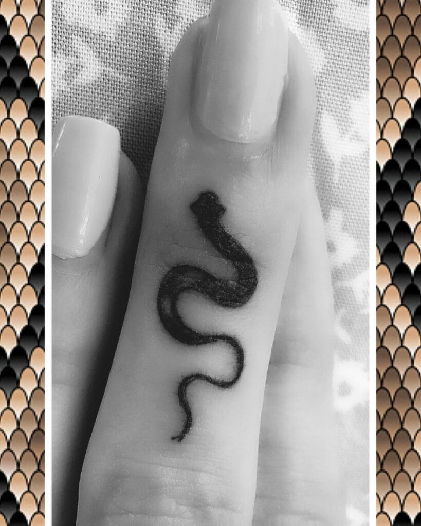 Top 22 Finger Tattoo Designs  Snake Ideas  PetPress  Finger tattoos Finger  tattoo for women Finger tattoo designs