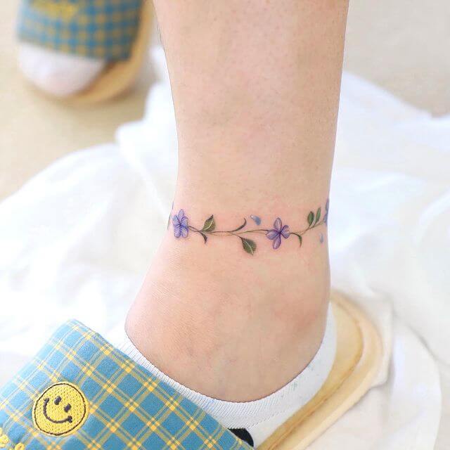 Gorgeous ankle bracelet tattoo ideas for women of all ages