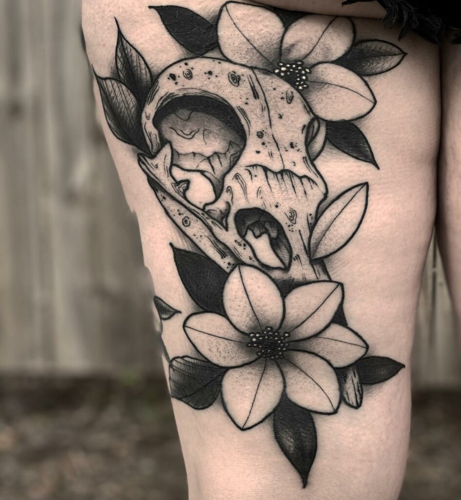 23 Beautiful Flower Thigh Tattoo Ideas  Tattoo Glee