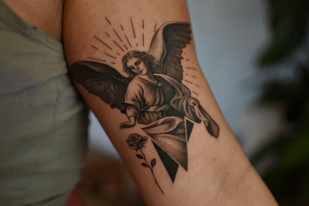 10+ Female Guardian Angel Tattoo Ideas That Will Blow Your Mind! - alexie