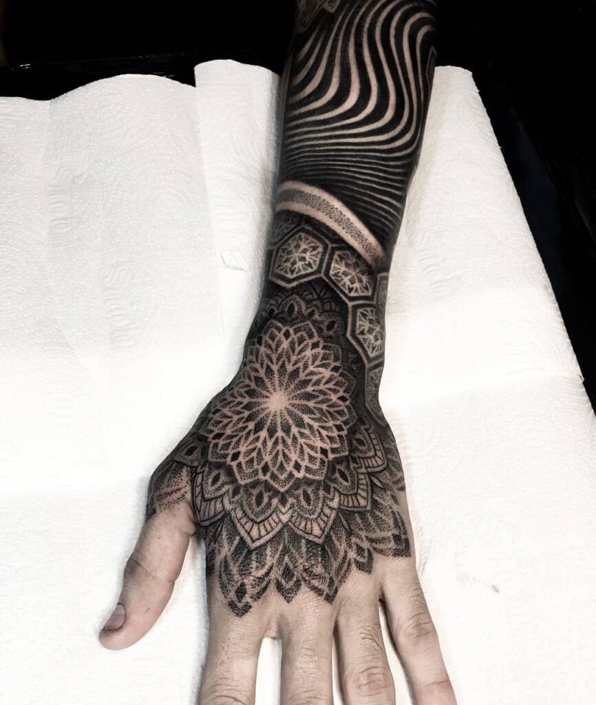 96 Geometric Tattoo Designs That Are All About Shapes Forms And  Creativity  Bored Panda