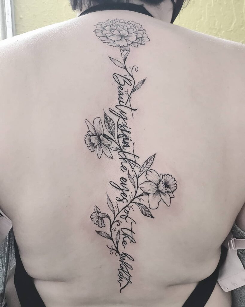 28 Delicate But Beautiful Spine Tattoo Designs For Women  The XO Factor