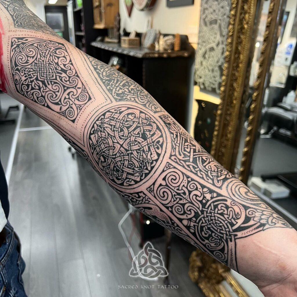 Details more than 77 celtic knot tattoo super hot