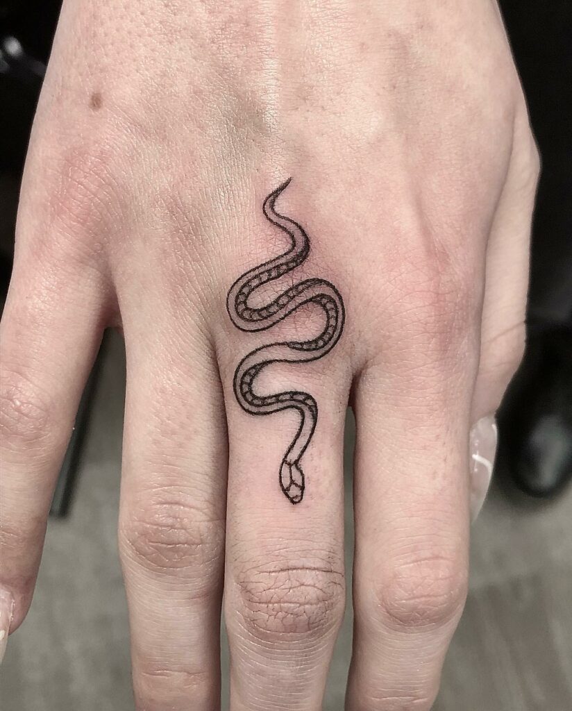 10+ Snake Finger Tattoo Ideas That Will Blow Your Mind! alexie