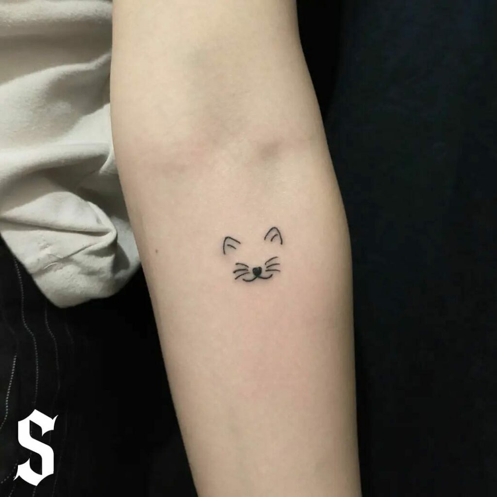 160+ Minimalist Cat Tattoos