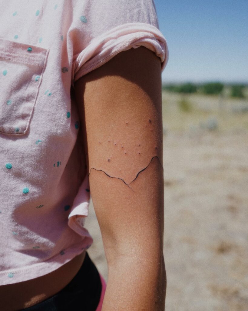 11 Minimalist Mountain Tattoo Ideas That Will Blow Your Mind  alexie