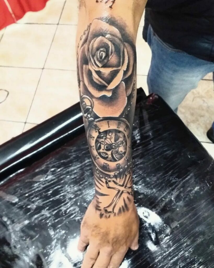 Rose clock tattoo OCTOPUS TATTOO   Only book and appointment  cl9015784690WhatsApp Follow Instaoctopustattoomilan more  Instagram
