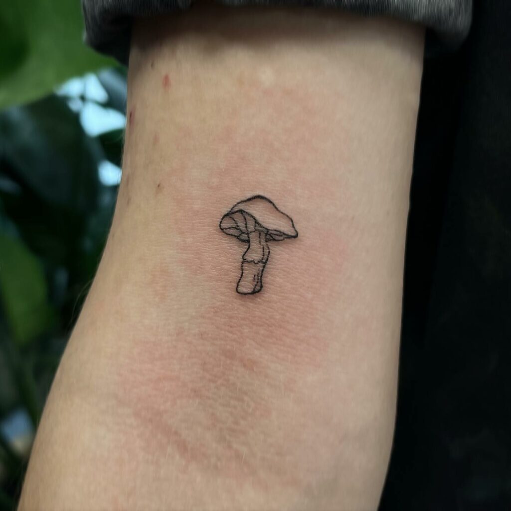 Handpoked small mushrooms tattoo  Tattoogridnet