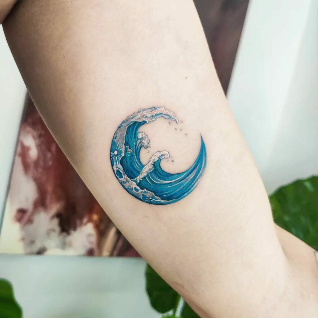 Old Bastards Tattoo  Wave and moon tattoo by Simina Mina Lina  Facebook