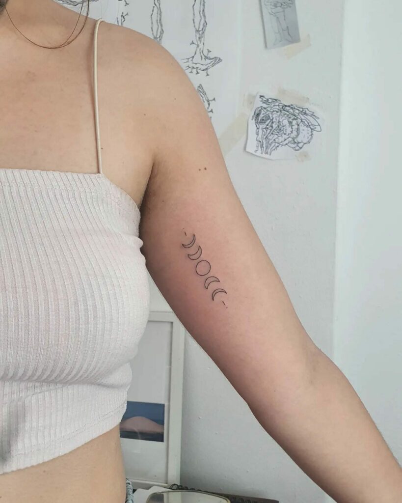 Im having a hard time deciding whether to continue this random black tattoo  theme or go with sleeves I read one article saying that small line tattoos  fade faster than bigger ones