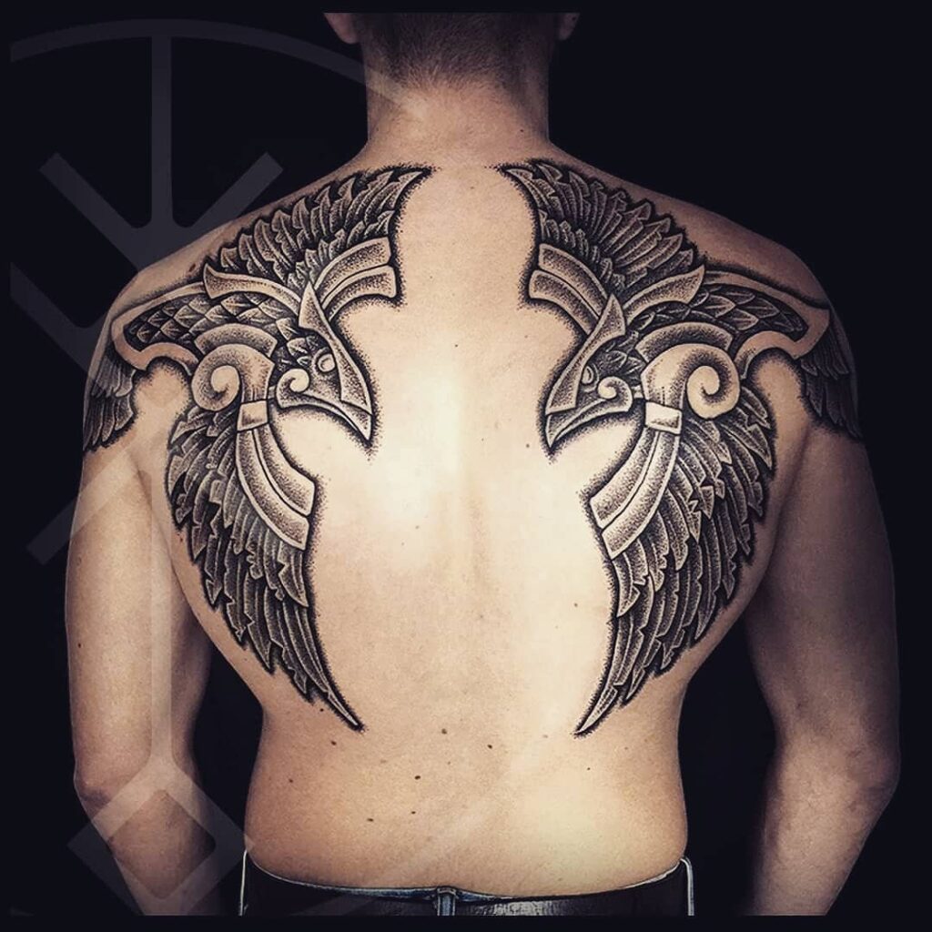 Unique And Detailed Shoulder Tattoo Design Of Huginn & Muninn