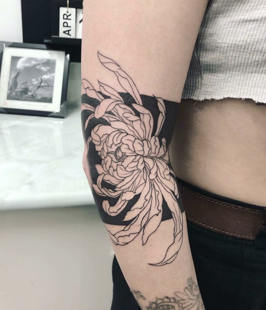 Unique Chrysanthemum Tattoo In The Style Of An Armband