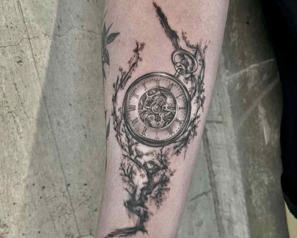 best small clock tattoo