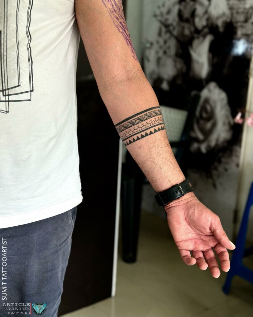 Tattoo uploaded by Vipul Chaudhary • lion tattoo |Lion band tattoo design  |band Tattoo for boys |Boys tattoo design |Lion tattoo on hand • Tattoodo