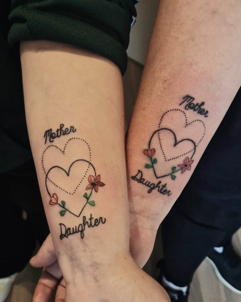 possible motherdaughter tattoo restaurar  Tatuagem de rosa com nome  Tatuagem rosa Tatuagem para vó