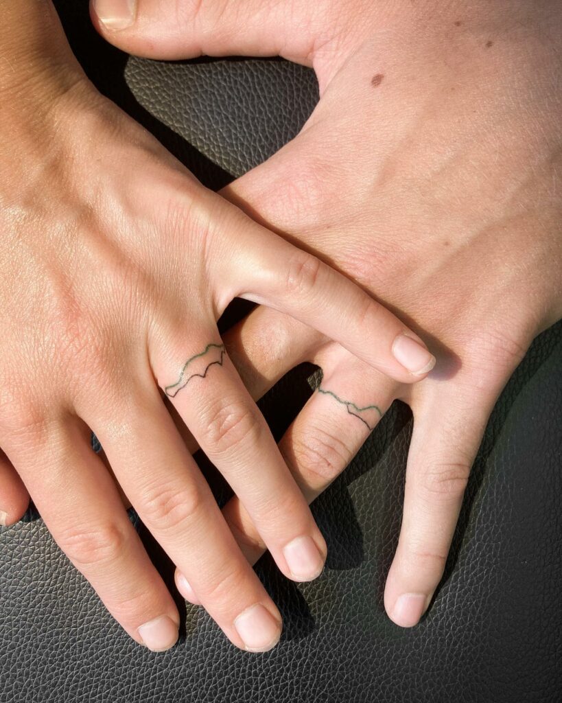 27 Lovely Wedding Ring Tattoos to Make with your Partner  Tiny Tattoo inc