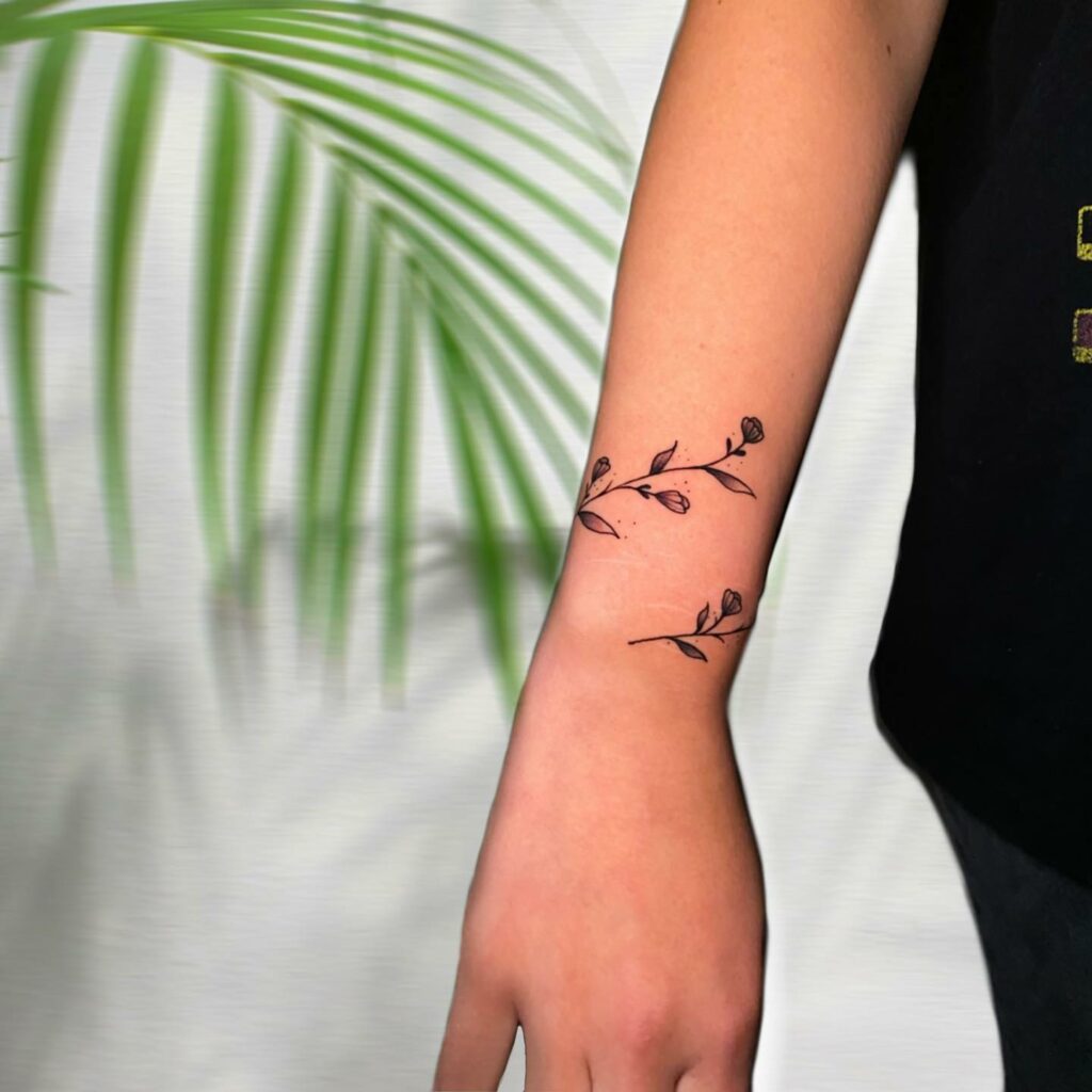 55 Cute Wrist Bracelet Tattoos Every Women Must See