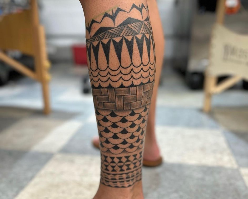 Pin by Karen Ross on Tattoo  Hip tattoos women Polynesian tattoos women  Leg tattoos women