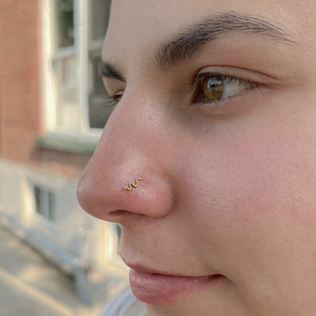 What does left store nose piercing mean