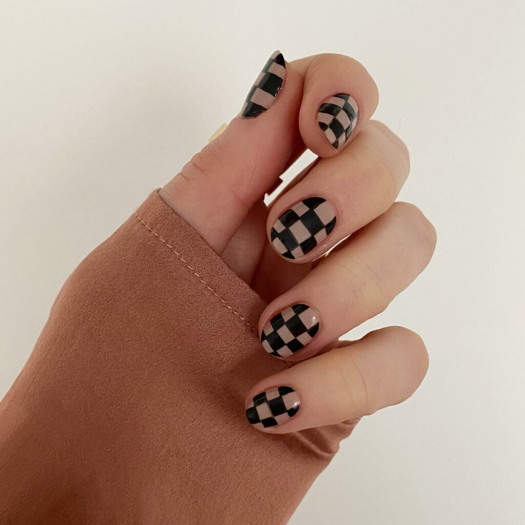 Black & White Nails with a Chessboard Pattern