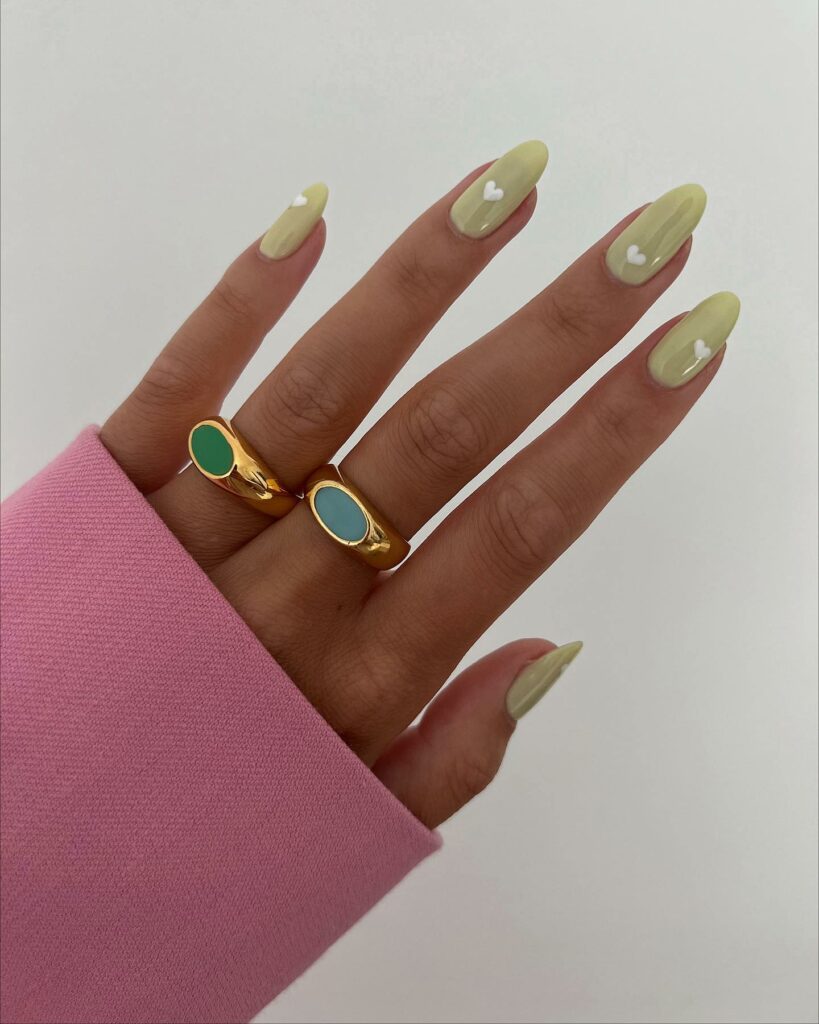 Pistachio Dream green nails