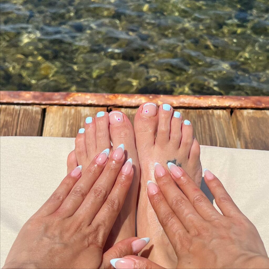 Summer Toe Nails