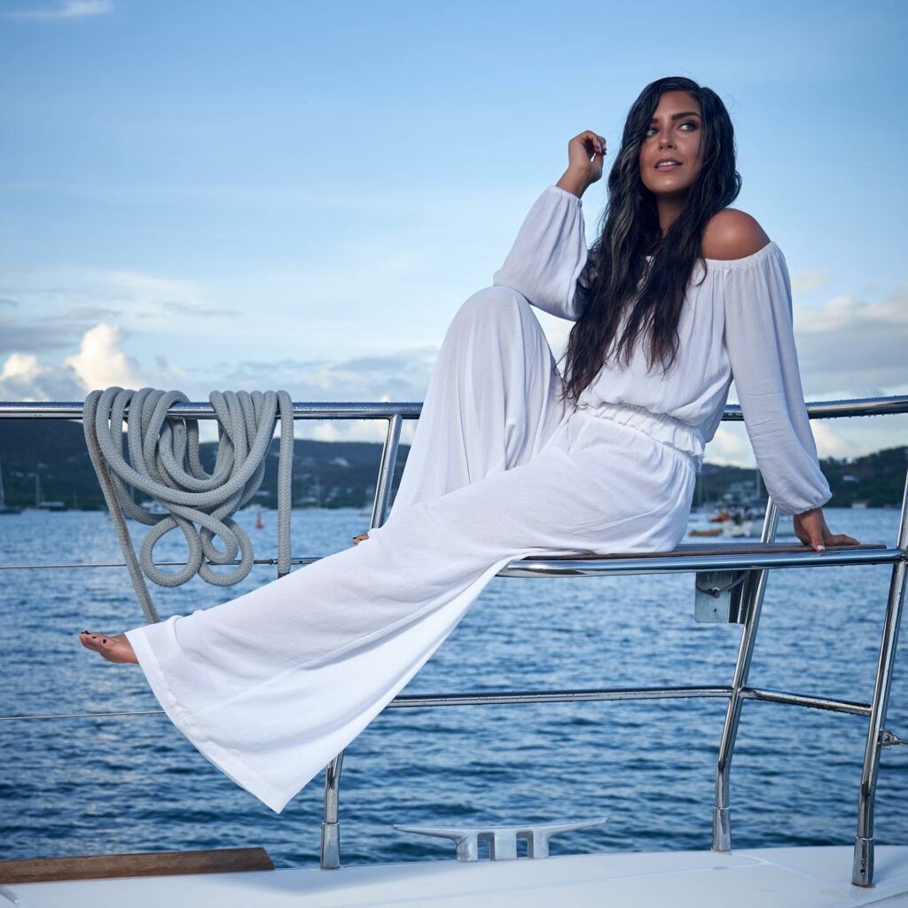 Casual All White Boat Outfit