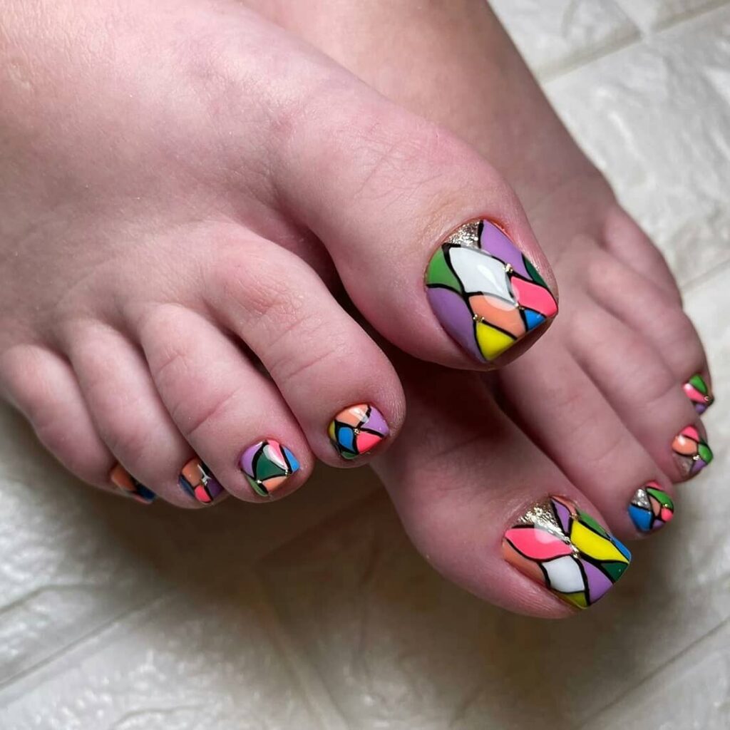 Geometric Toe Nails