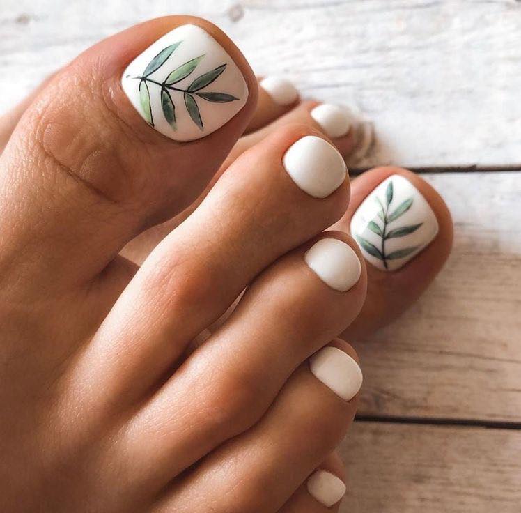 Summary White Accent Toenail Ideas