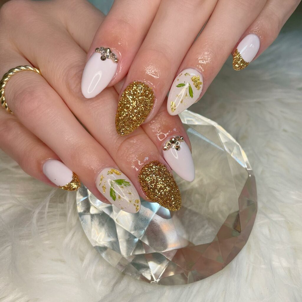 Prairie Beauty: NAIL ART: Gold Foil Ballet Slipper Nails