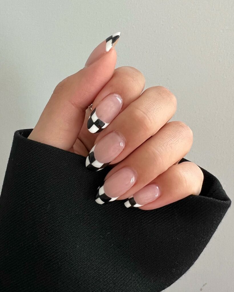 Checker Print Black nails