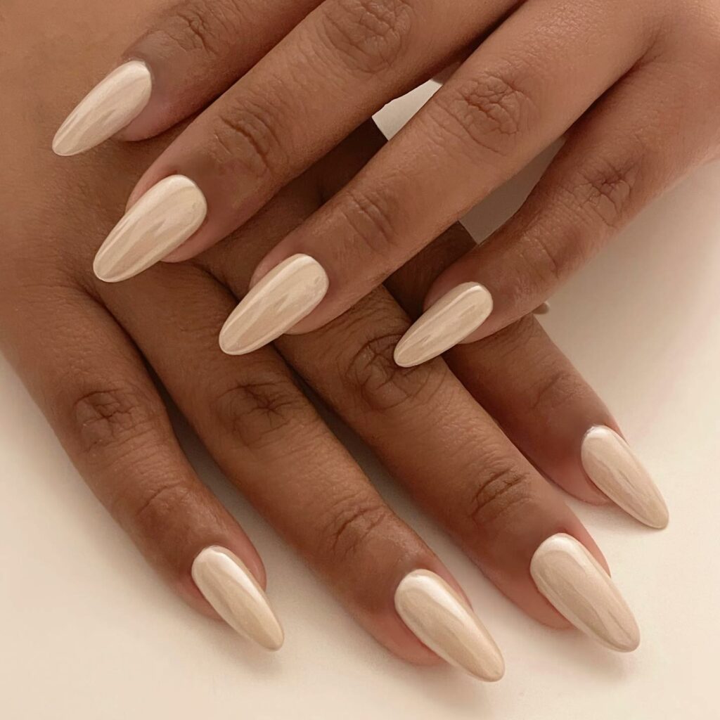Cream nails