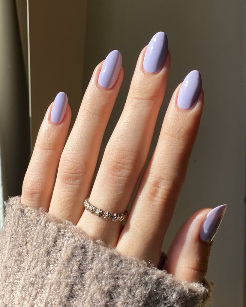 Stylish Two-Toned Lavender Nails