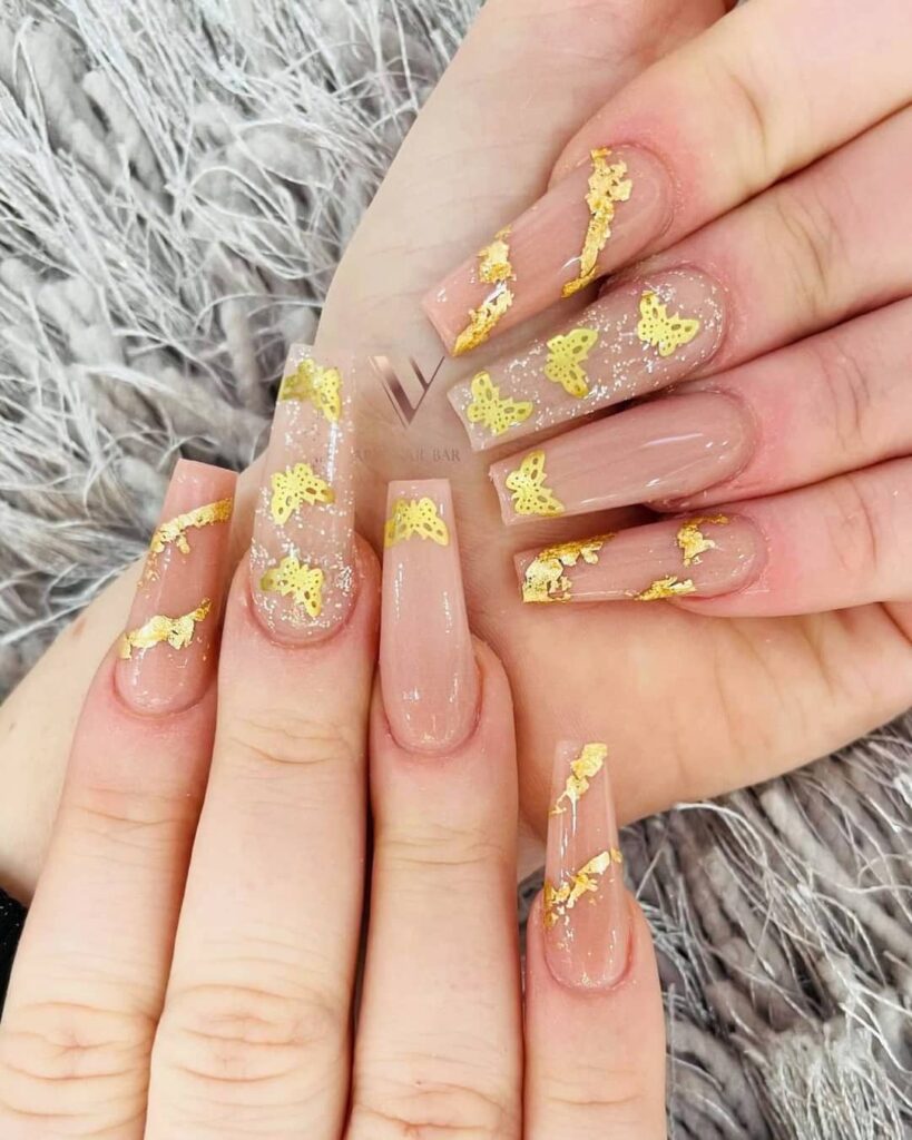 gold marble nails