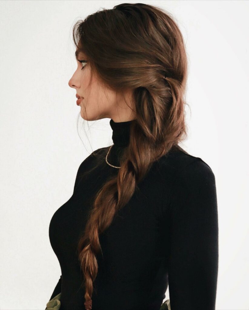 The Romantic Messy Side Ponytail