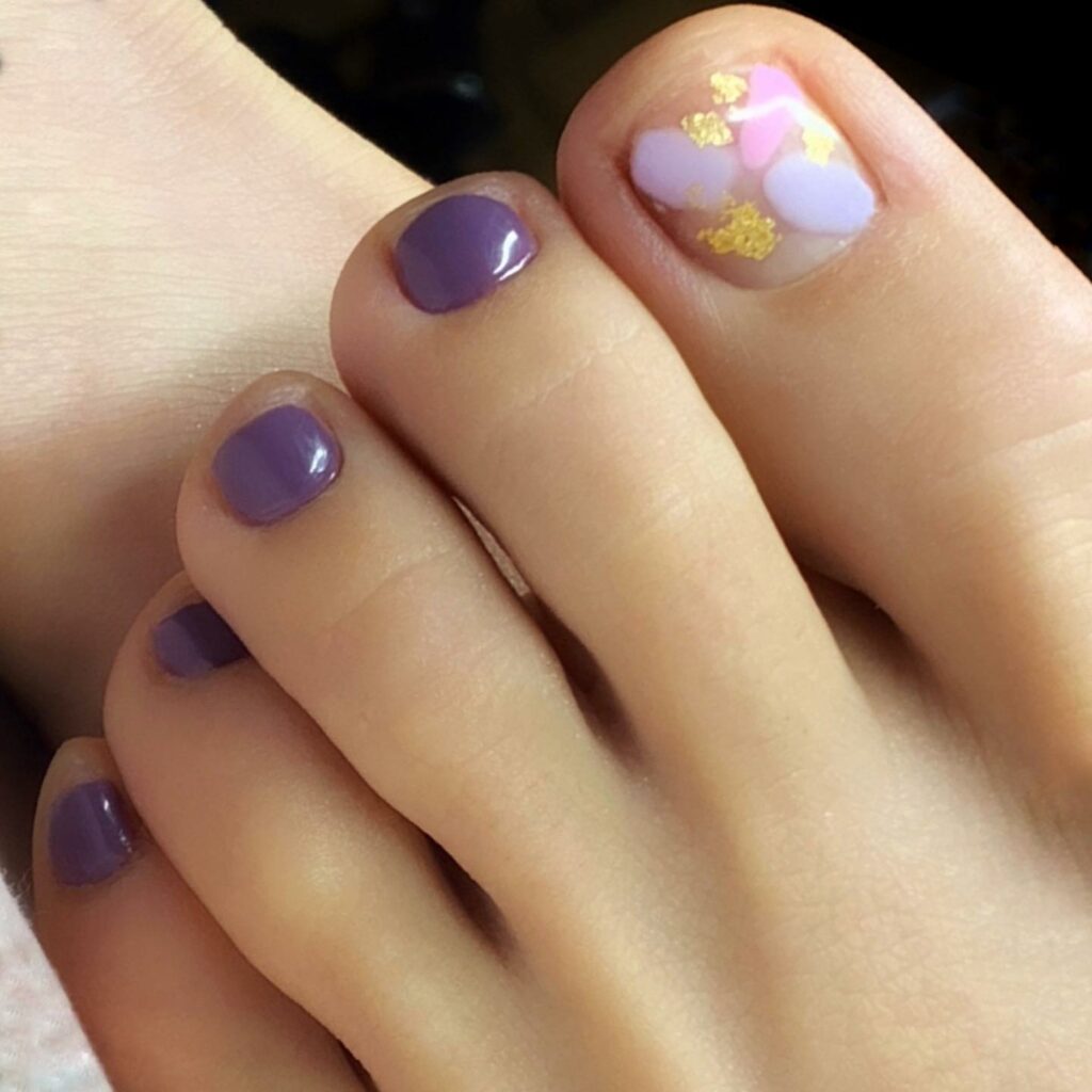 Luxurious Abstract Purple Pedicure with Gold Foils