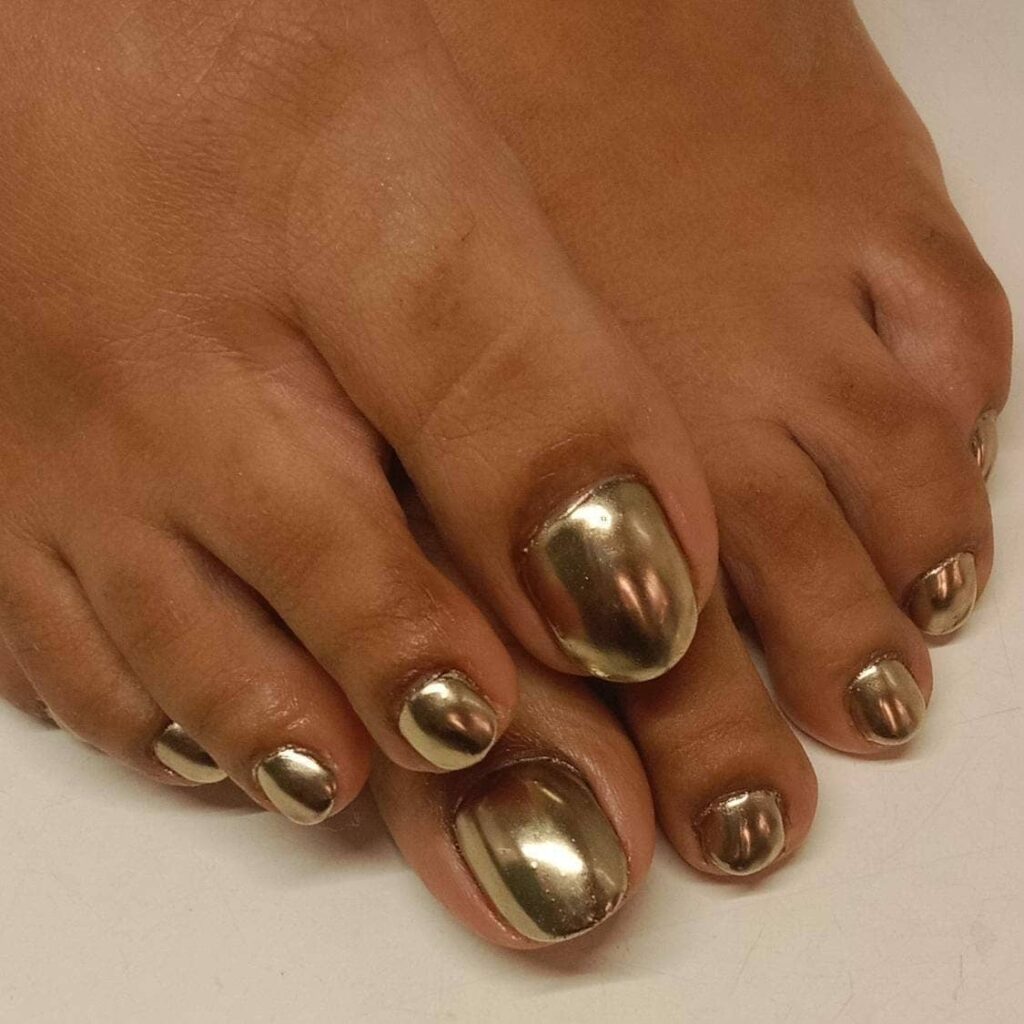 Full Metallic Gold Pedicure